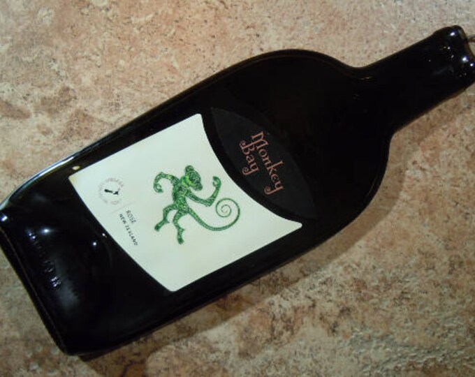 Free Shipping Monkey Bay Rose New Zealand Slumped Melted Flat Wine Bottle Cheese Tray Spoon Rest Glass Plate Wall Deco Eco Gift