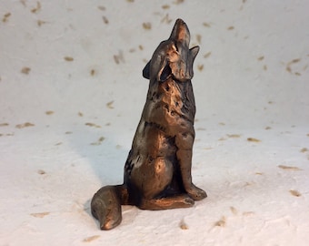 Sculpture de loup en bronze Statue de loup Figurine de loup Loup miniature de la faune Bronzes d'animaux de collection Cadeaux de loup Décoration d'intérieur Presse-papiers de loup