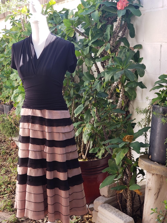 1940s Inspired Ruffle Rouched Stretch Black and Du