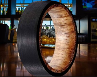 Anillo de barril de whisky Jameson con banda exterior de tungsteno negro de 8 mm: hecho a mano a medida a partir de un barril de roble blanco de whisky irlandés Jameson usado.