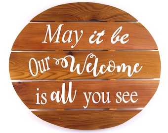 Cedar Wood Welcome Sign: Farmhouse Wall Decor (12" x 15.5")
