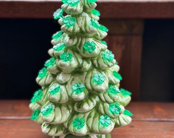 手描きの陶器製スプリングピンクツリー 11.5インチ バタフライライト