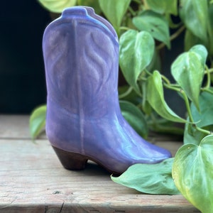 Handmålad keramisk cowboystövelvas: Boho Western-dekor (18 cm)