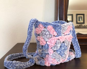 Bolso bandolera/de hombro cuadrado de abuela de chenilla hecho a mano con bolsillo