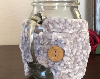 Funda para taza de chenilla hecha a mano en gris