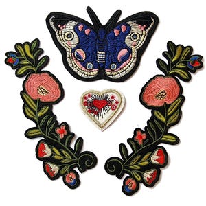 Juego de parches termoadhesivos bordados con precisión de calidad con forma de corazón de mariposa y flores grandes para chaqueta