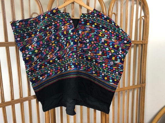 Vintage embroidered huilipil, vintage Guatemalan t