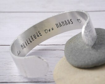 The Best Of Moms engraved metal bracelet - Textured rush bracelet - Custom bracelet - Customizable jewelry - Message bracelet