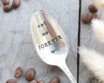 Cuillère à café Eat Me Forever - Petite cuillère vintage gravé - Message gourmand et sexy - Idée cadeau amoureux - Saint Valentin