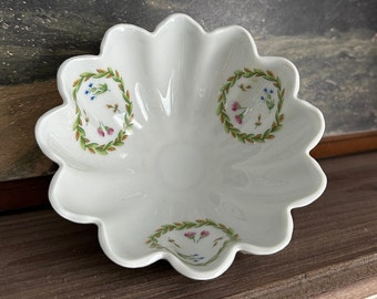 Limoges Porcelain Castel France Scalloped And Footed Floral Patterned Dish Bowl