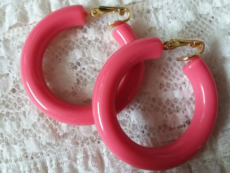 Pink Hoop Earrings Clip On Hoops Hot Pink Hoops Vintage Hoops 1980s Hoop Earrings 1980s Earrings Hot Pink Earrings Clip On Earrings