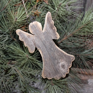Primitive Wood Angel Ornament, Rustic Wood Angel, Farmhouse Wood Angel, Angels to decorate your Lanterns, Wreaths, Garland and Swags. Gift