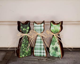 Wood Cat St Patrick's Day Tiered Tray Decor