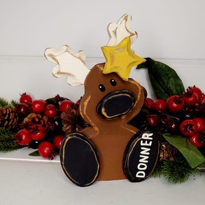 Wood Reindeer-Santa&#39;s Reindeer-Donner-Reindeer Shelf Sitter-Modern Prim Reindeer-Farmhouse Reindeer-Country Chic Reindeer-Hand Painted Deer