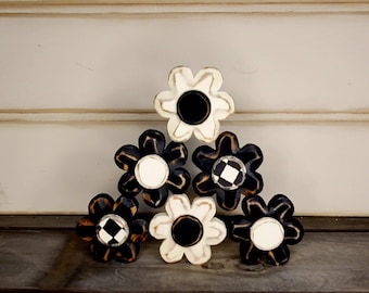 Wood Flower Black and White Mini Flower Halloween Tier Tray Decor Fall Shelf Sitter