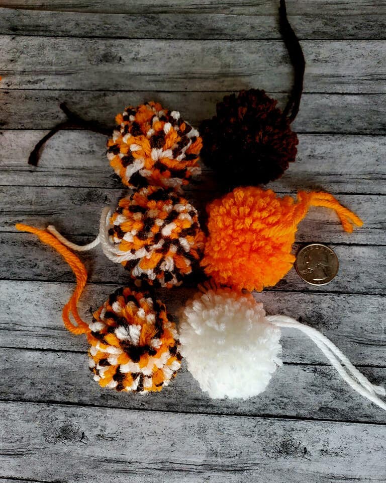 Énorme Lot De Pompons Multicolores – Thème Automne/Halloween – Tailles Variées Pour Activités Créatives Enfants