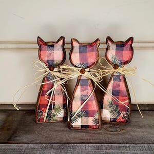 Christmas Decor Wood Cat Holiday Cat Decor Cozy Christmas Cat Decor Gift for Cat Lover Christmas Cat Tier Tray Decor Kitty Shelf Sitter Gift