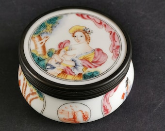 Vintage Chinese Porcelain Tobacco Box , Hand painted , Antique Decor , Home Decor