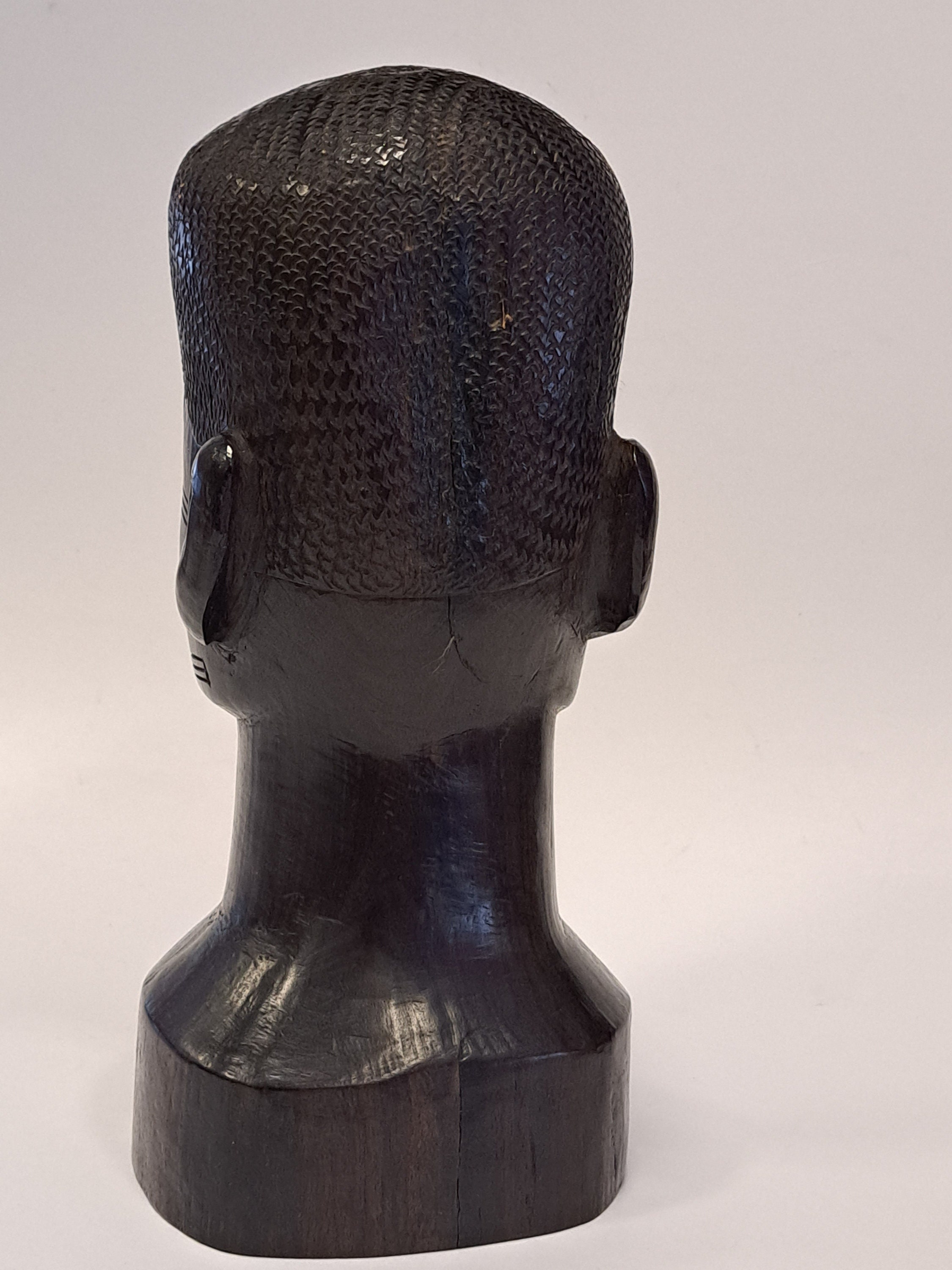 マコンデ彫刻 - アフリカの伝統的な手彫りの黒檀 - 彫刻 - Etsy 日本