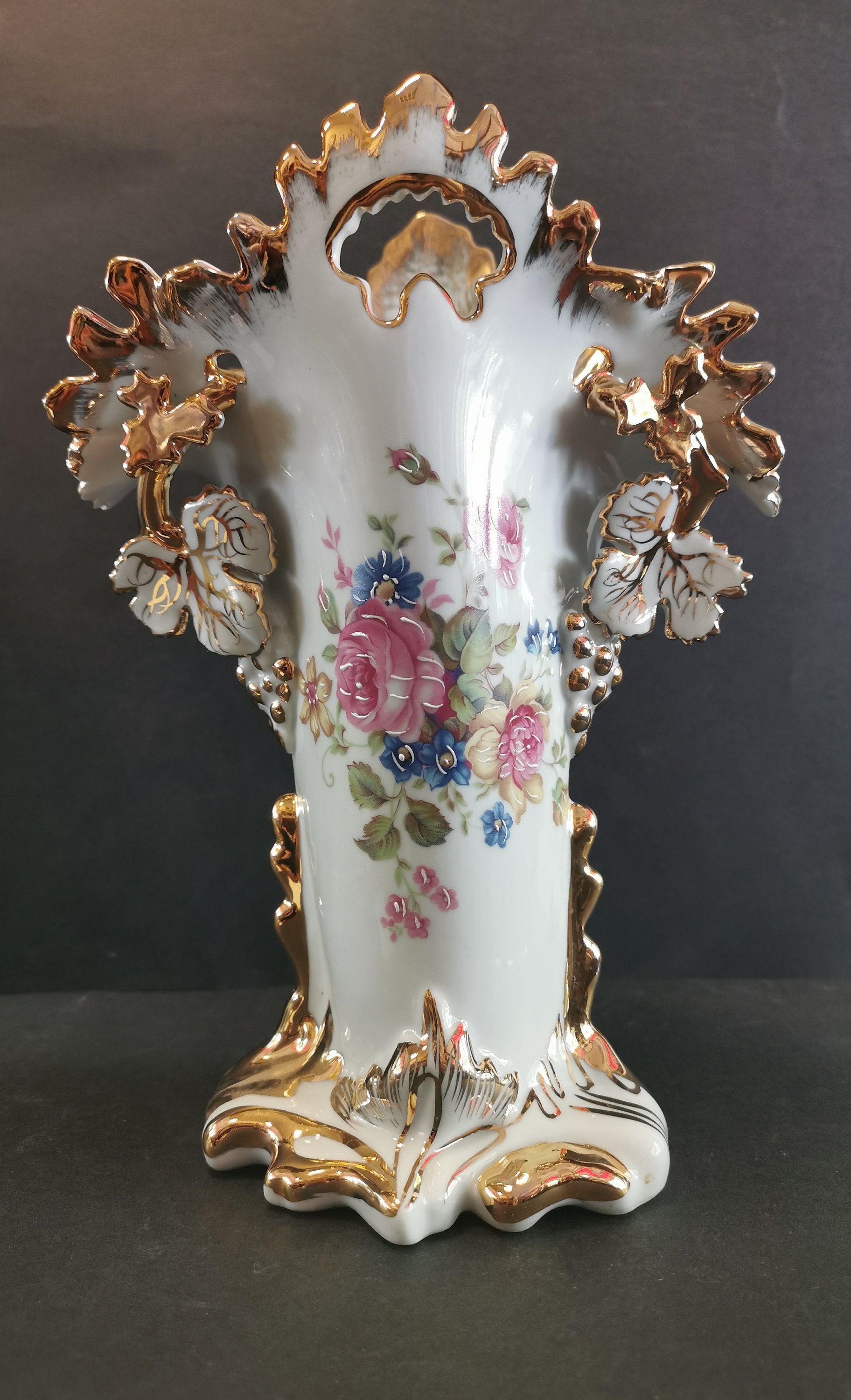 Porcelain vase - España