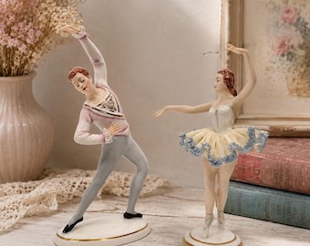 A pair of dancers in German porcelain