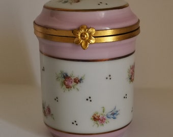 Vintage Limoges France Porcelain Trinket Box , Hand Painted