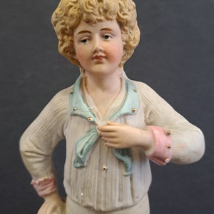 Old things French biscuit sculpture, richly policrome, 19th