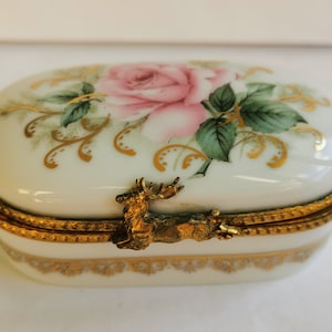 Vintage Limoges France Porcelain Trinket Box , Hand painted