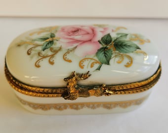 Vintage Limoges France Porcelain Trinket Box , Hand painted