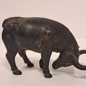 Vintage bronze bull figurine, Bronze Sculpture