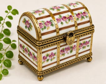 Antyczne, ręcznie malowane porcelanowe pudełko na drobiazgi, pudełko na tabletki, sztuka porcelanowa