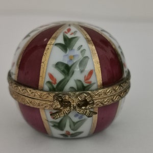 Vintage Limoges France Porcelain Trinket Box Peint Main