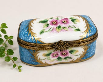 Antyczne, ręcznie malowane porcelanowe pudełko na drobiazgi, pudełko na tabletki, sztuka porcelanowa