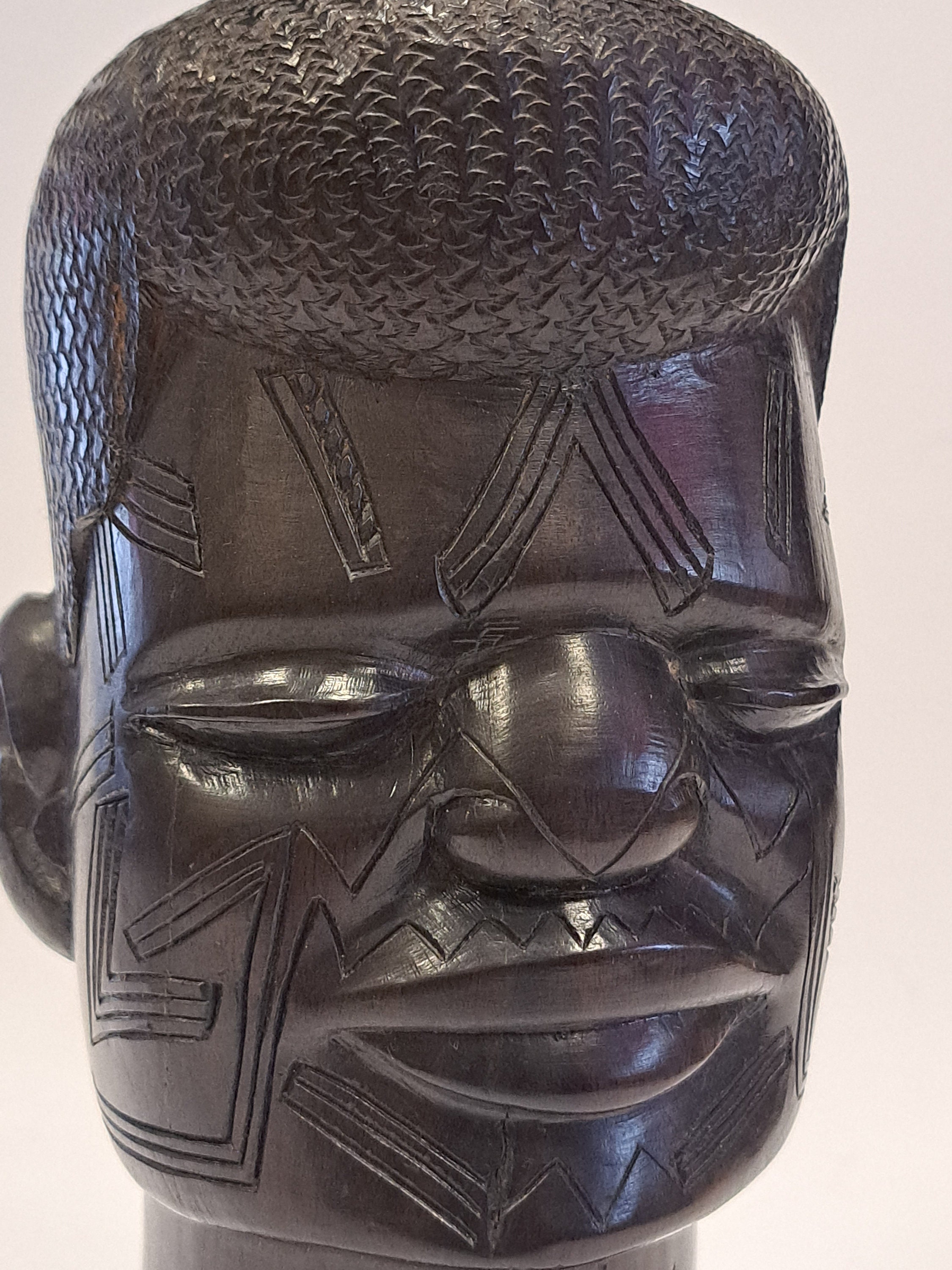 マコンデ彫刻 - アフリカの伝統的な手彫りの黒檀 - 彫刻 - Etsy 日本