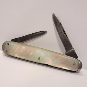 Vintage Pocket Knife, Mother of pearl ,Hand made, 1940s