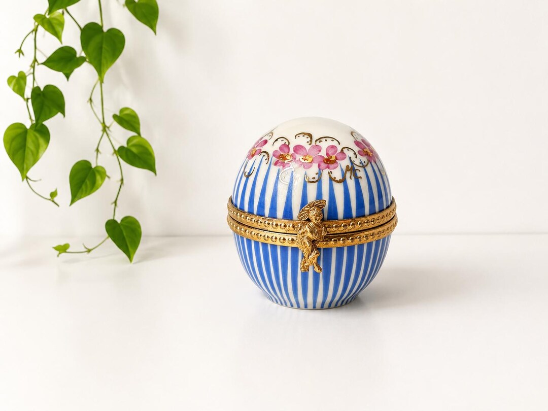 Limoges France Trinket Box Peint Main Hand Painted Porcelain