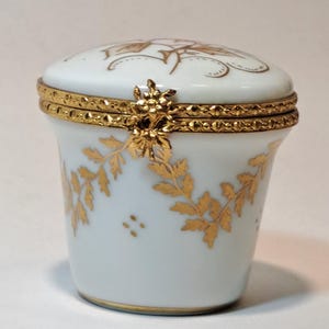 Vintage Limoges France Porcelain Trinket Box , Hand Painted Gold