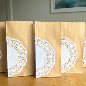 Lace Paper Gift Bags | Kraft Treat Bags with Doily for Rustic Weddings, Baby Showers, Party Favors  / Favours (10 PACK)