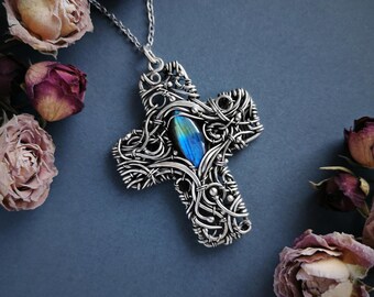 Grande ciondolo a croce labradorite, collana con croce avvolta in filo d'argento, regalo di gioielli per moglie, regalo di croce cristiana per la nonna per la mamma