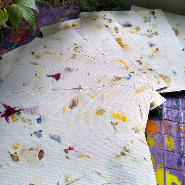 A5 Flowery Handmade Recycled Paper Sheets , Pressed Flowers in Paper, Botanical Paper, 10 Sheets of 15 cm by 21 cm Paper,