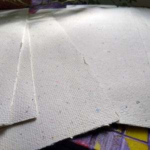 Carta A4 Rainbow Confetti, fogli di carta riciclata color vaniglia screziata, 10 fogli di carta fatta a mano