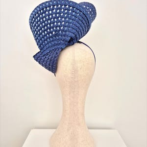 Bandeau tressé pour femme en bleu marine, caramel, mauve ou noir/blanc. Mlle Tara image 4