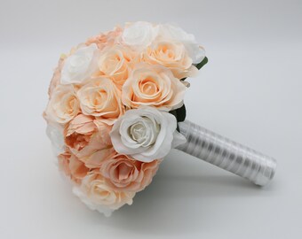 peach bridesmaid bouquets