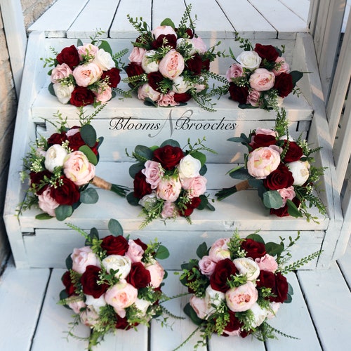 burgundy flowers wedding