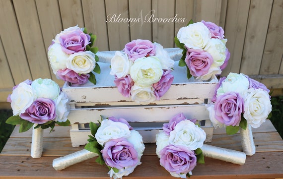 lilac bridesmaid bouquets