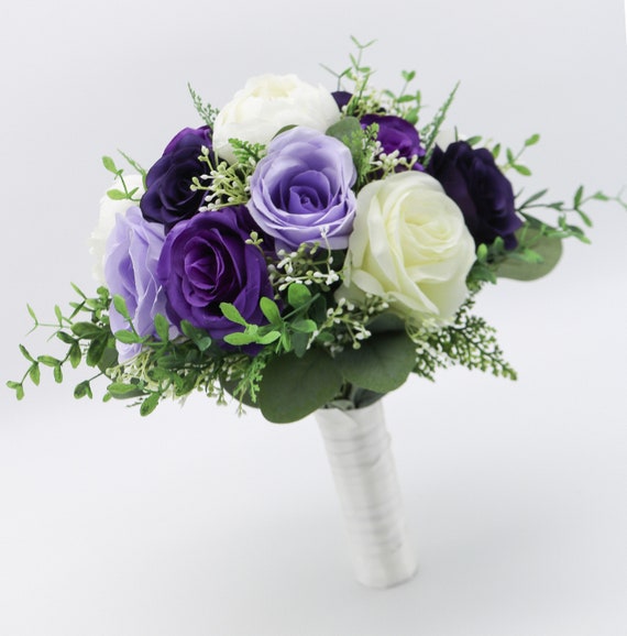 Un bouquet de mariée violet ! {Décoration Mariage} - Bouquets de mariée et  Boutonnières