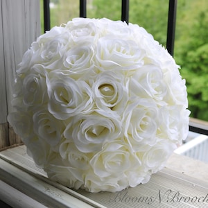 Ivory White Wedding Bouquet, Silk Bridal and bridesmaids Bouquets For Wedding, Faux Flowers for Weddings, Rose Wedding Bouquet