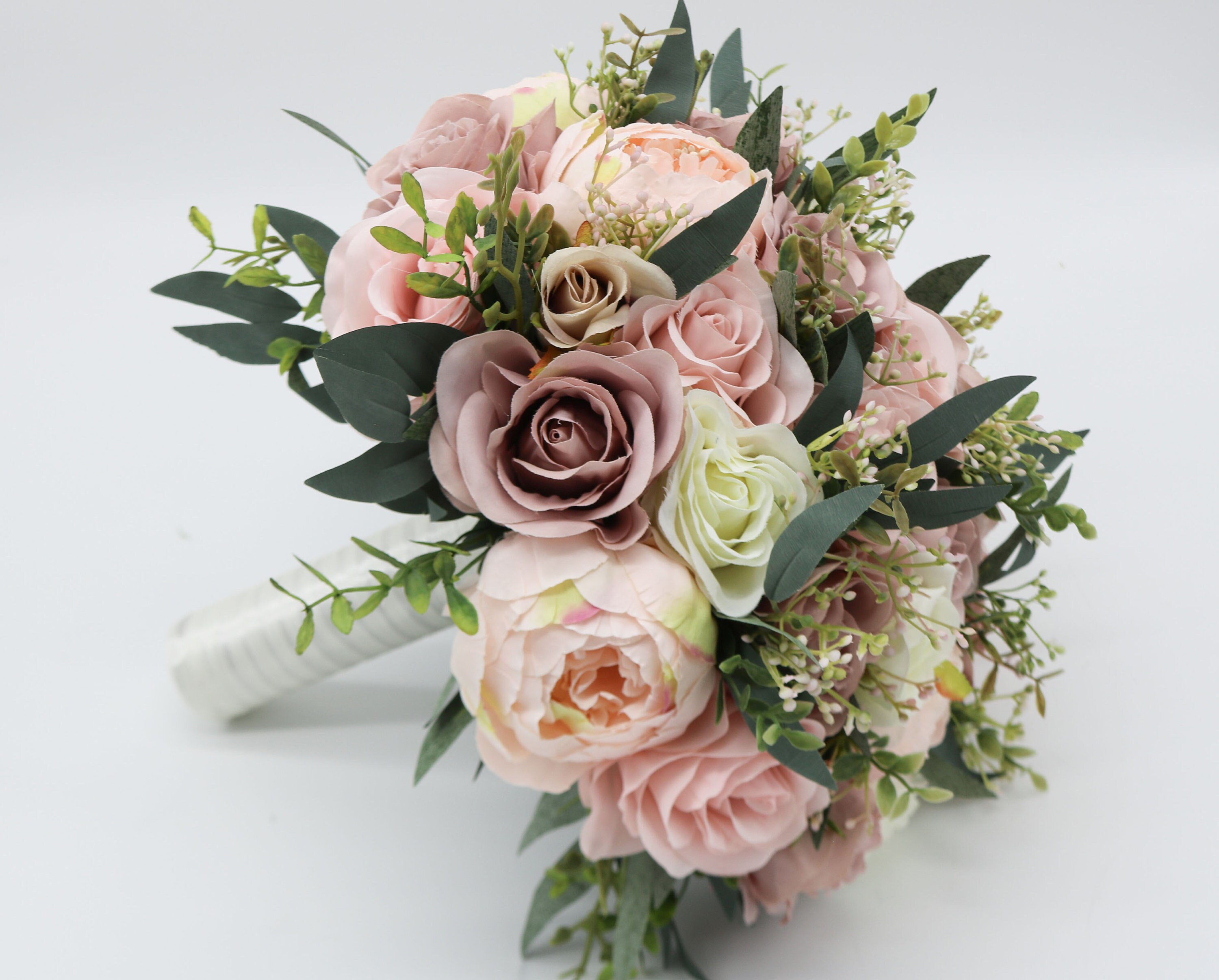 Blooms and brooches deals