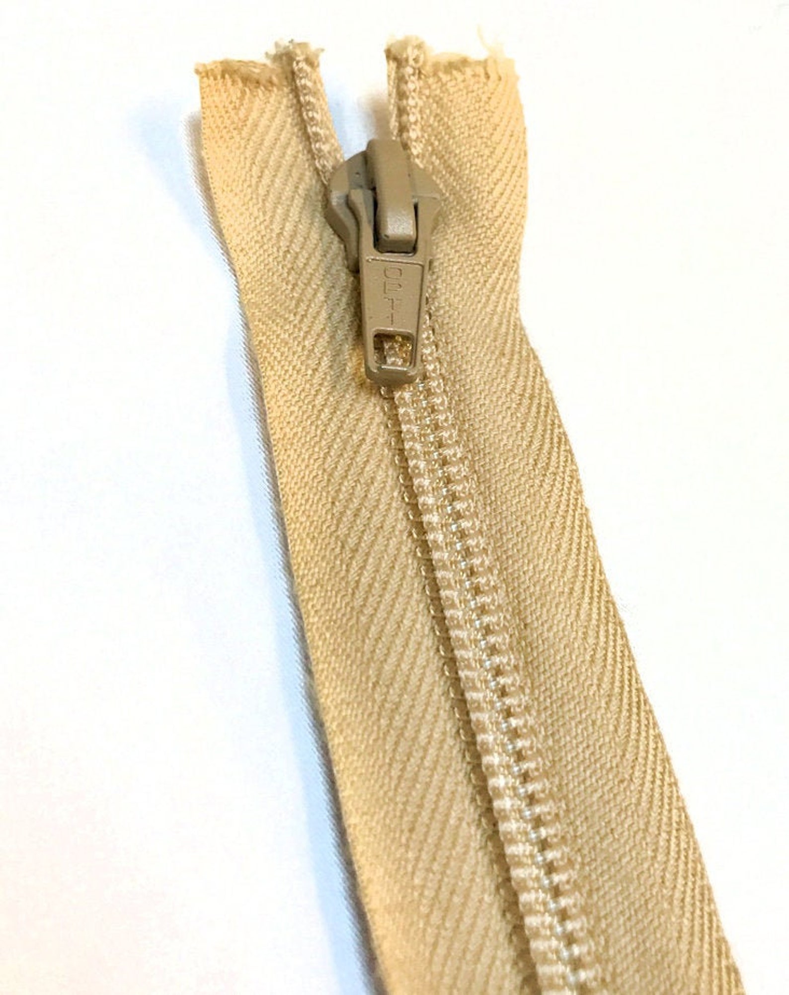 OPTI zipper. Nylon zip in beige colour. 24/ 60.96 cm. Etsy