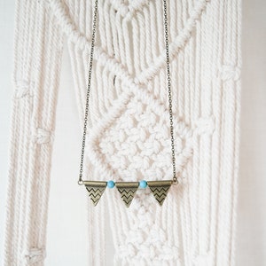 Boho türkisfarbene Halskette, Boho Chic Halskette, Hippie-Chic Halskette, Hippie Choker Halskette, Dreieck-Halskette, Bronze Halskette